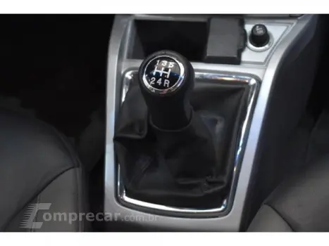 VECTRA SEDAN - 2.0 MPFI ELEGANCE 8V 4P MANUAL