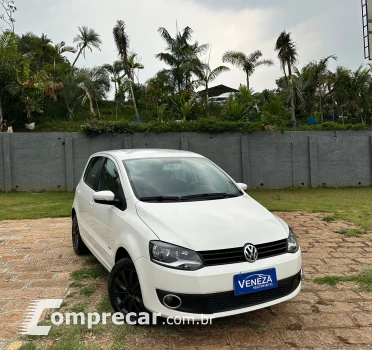 Volkswagen FOX 1.6 MI Plus 8V 4 portas