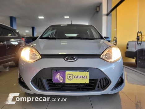 FIESTA 1.6 MPI Class Hatch 8V