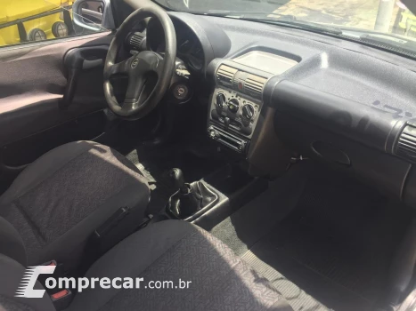 CORSA 1.0 MPFI Classic Sedan Life 8V