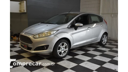 FORD FIESTA HATCH - 1.6 TITANIUM HATCH 16V 4P AUTOMÁTICO 4 portas