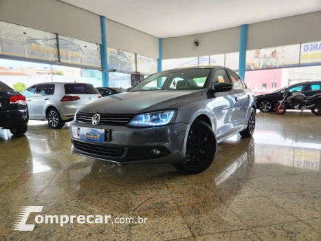 Volkswagen JETTA Comfortline 2.0 T.Flex 8V 4p Tipt. 4 portas